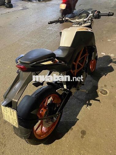 KTM duke 390