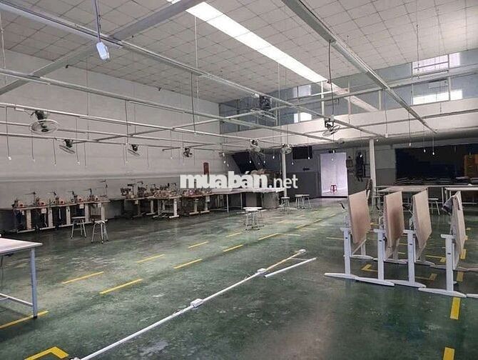 xưởng cho thuê giáp bà điểm hóc môn