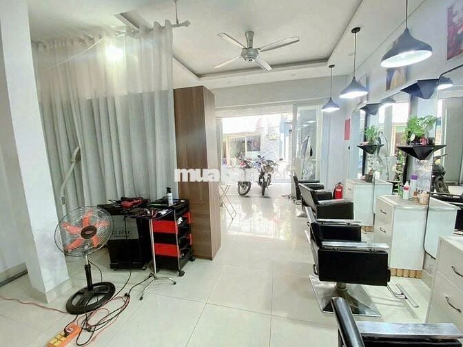 Mẹ em cần bán gấp nhà gần chợ Qui Đức, Giá 960Tr