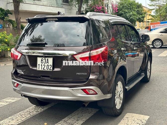Isuzu MU-X 1.9 AT nhập Thái Lan model 2019