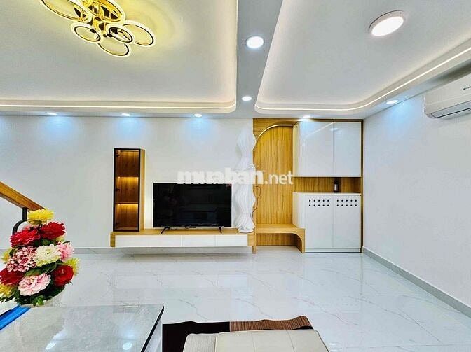 Chính chủ bán nhà mới 3 tầng ngay chợ Bà Chiểu p1 BT
