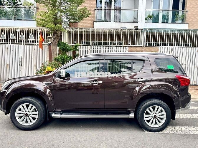 Isuzu MU-X 1.9 AT nhập Thái Lan model 2019