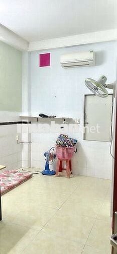 Cho Thuê Phòng ngay Đông Hồ, quận Tân Bình, máy lạnh, đậu xe