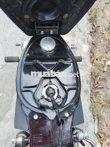 Honda Dream 50 màu Nâu