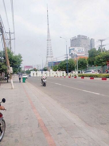cần bán lô đất gần sân banh gò đậu 300 m