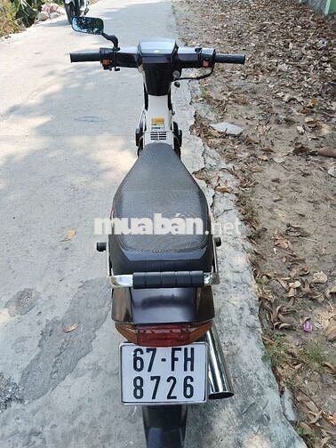 Honda Dream 50 màu Nâu