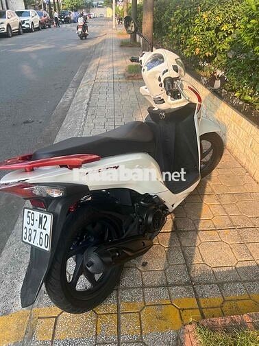 Honda Vision 2019 màu Trắng