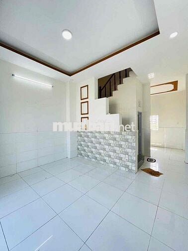 Nhà 1 Lầu 4 x 10m Ngay Ngã Ba Tân Kim Vào 250m. Sổ Hồng Riêng