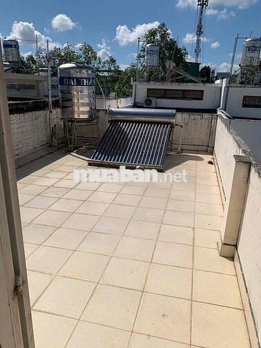 Nhà trệt 2 lầu mặt tiền Nguyễn Văn Cừ