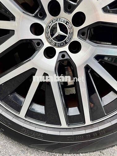 Siêu phẩm GLC200 4matic 8/2023 siêu mới nhìn là mê