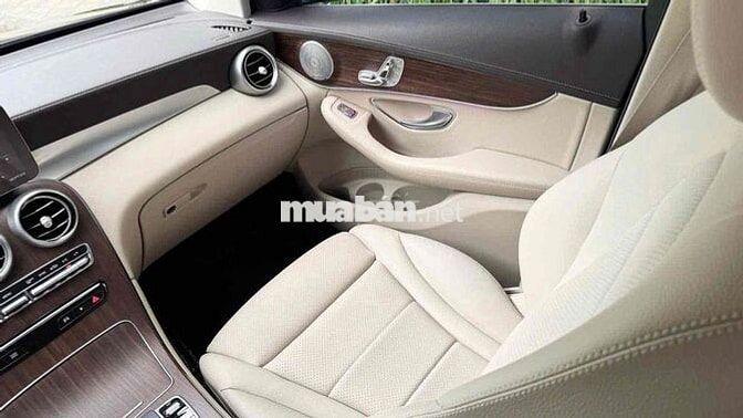 Siêu phẩm GLC200 4matic 8/2023 siêu mới nhìn là mê