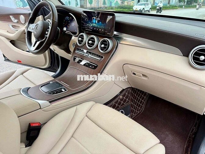 Siêu phẩm GLC200 4matic 8/2023 siêu mới nhìn là mê