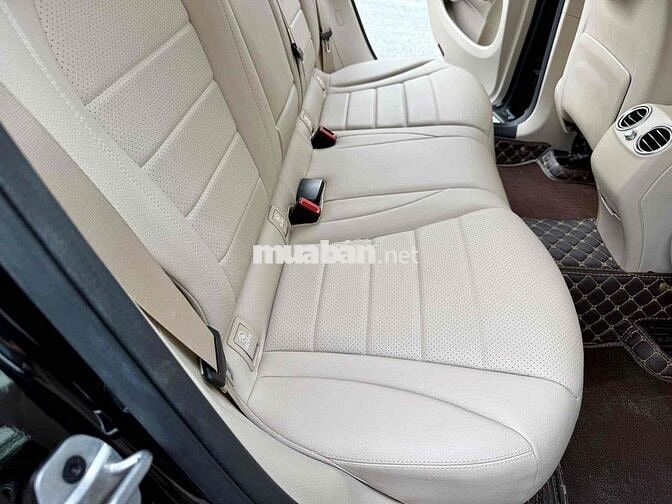 Siêu phẩm GLC200 4matic 8/2023 siêu mới nhìn là mê