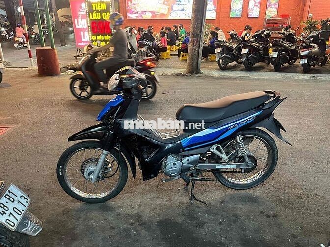 Honda Blade Đen xanh