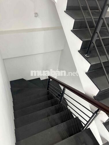 CỰC PHẨM TRỐNG SUỐT – 68C HOA SỨ P.2 Q.Phú Nhuận. DT 6x18m