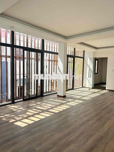 CỰC PHẨM TRỐNG SUỐT – 68C HOA SỨ P.2 Q.Phú Nhuận. DT 6x18m