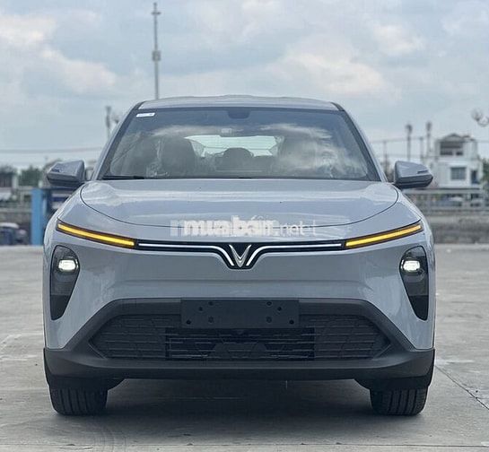 VinFast MPV7 7 chỗ Xám