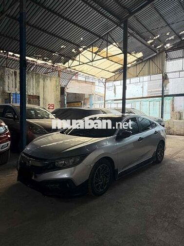 Honda Civic 2019 1.8E 73.000 km Bạc