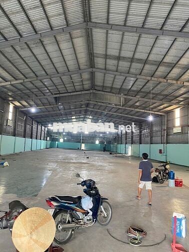 Cho thuê kho xưởng Quốc Lộ 1A, Bình Chánh 2000m² 120triệu/tháng