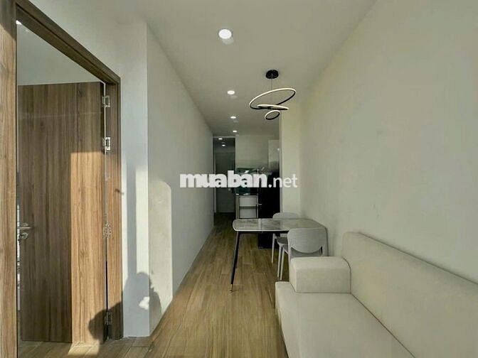 Cho thuê căn hộ 1PN Quận 1 Lý Tự Trọng ban công gần chợ Bến Thành