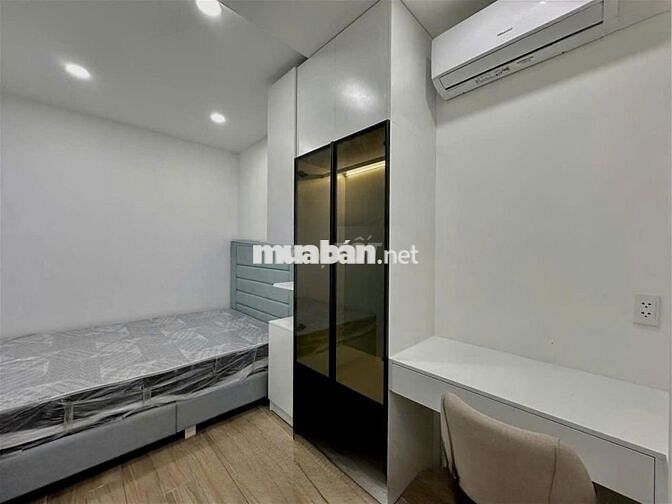Cho thuê căn hộ 1PN Quận 1 Lý Tự Trọng ban công gần chợ Bến Thành