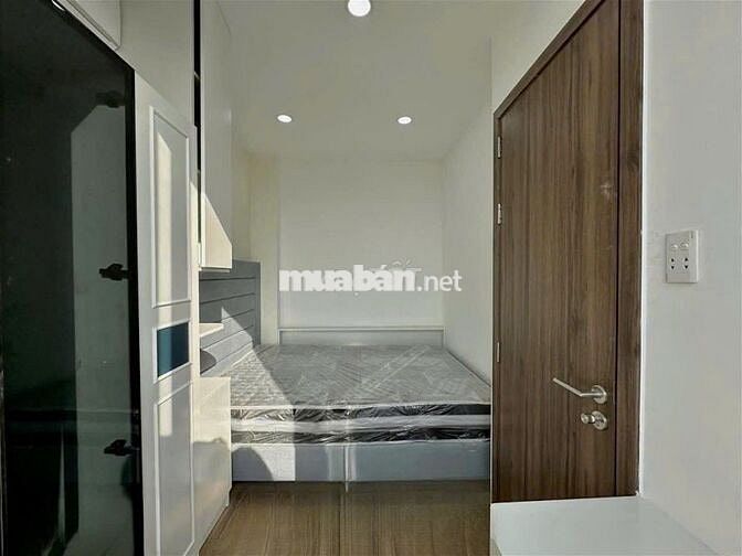 Cho thuê căn hộ 1PN Quận 1 Lý Tự Trọng ban công gần chợ Bến Thành