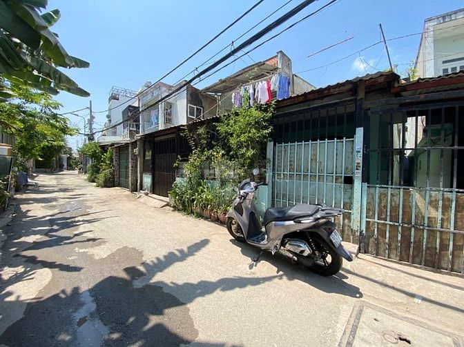 Bán nhà đường 6m thông Nguyễn Văn Quá quận 12 - Sổ hồng riêng 92m2 