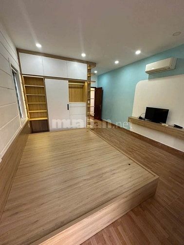⛔ Cho Thuê Nhà 3 Tầng 3PN. 4WC Sân OTO - Gần Đỗ Xuân Hợp - Quận 9 
