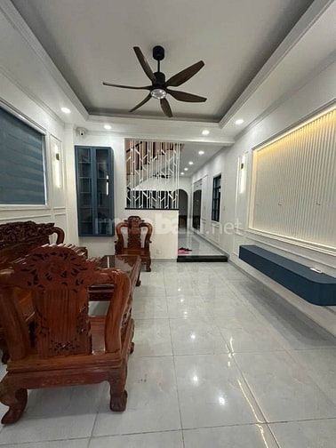 ⛔ Cho Thuê Nhà 3 Tầng 3PN. 4WC Sân OTO - Gần Đỗ Xuân Hợp - Quận 9 