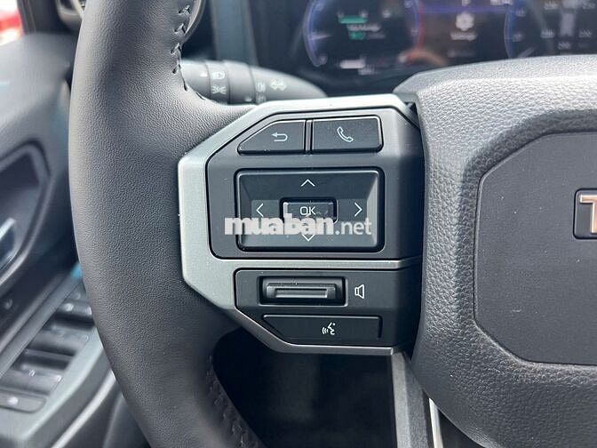 Prado LC250 đăng ký t12/2025 đi lướt 3 ngàn km
