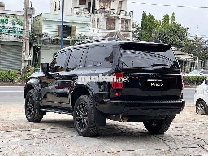 Prado LC250 đăng ký t12/2025 đi lướt 3 ngàn km