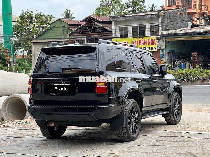 Prado LC250 đăng ký t12/2025 đi lướt 3 ngàn km