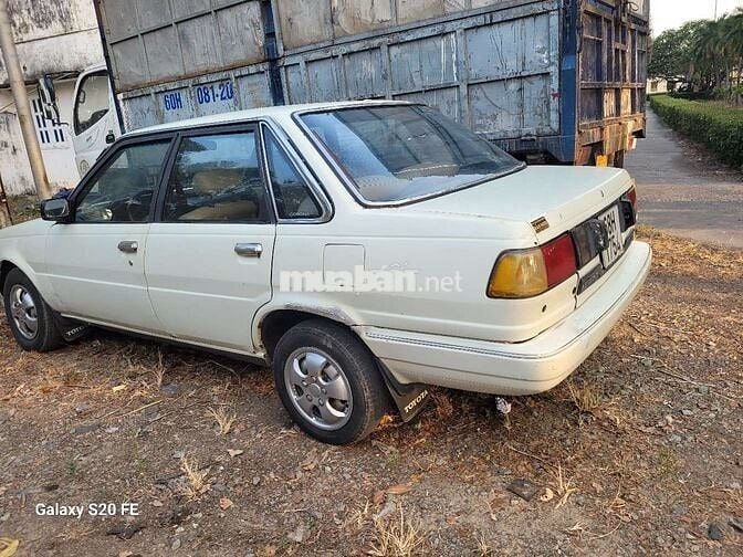Toyota Corona 1989 Trắng