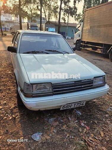 Toyota Corona 1989 Trắng