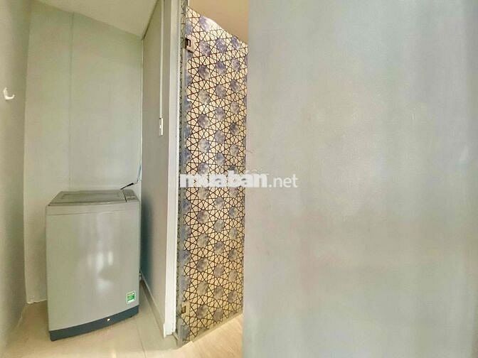 CHO THUÊ CĂN HỘ VIEW KÍNH SIU ĐẸP NẰM SÁT BÊN QUẬN 1