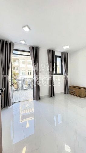 Bán Nhà Trệt Lầu Sân Thượng 4 P.N _ Hẻm Xe Hơi 6M _ Ngay Ủy Ban Nhà Be