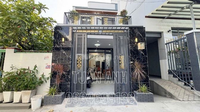 Bán Nhà Trệt Lầu Sân Thượng 4 P.N _ Hẻm Xe Hơi 6M _ Ngay Ủy Ban Nhà Be