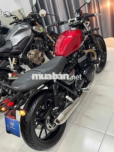 TRIUMPH SPEED TWIN 2024 RED CARNIVAL LIKE NEW