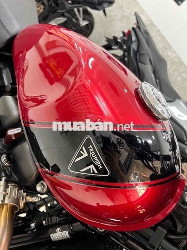 TRIUMPH SPEED TWIN 2024 RED CARNIVAL LIKE NEW