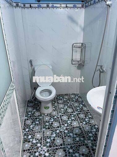 Nhà trọ 1 mặt thoáng mát mới xây phù hợp công nhân đi làm ca