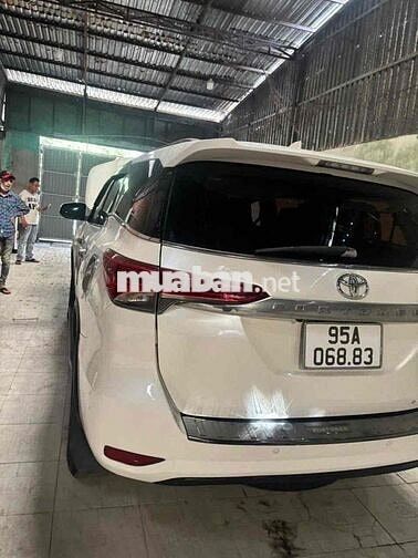 Toyota Fortuner 2017 Trắng