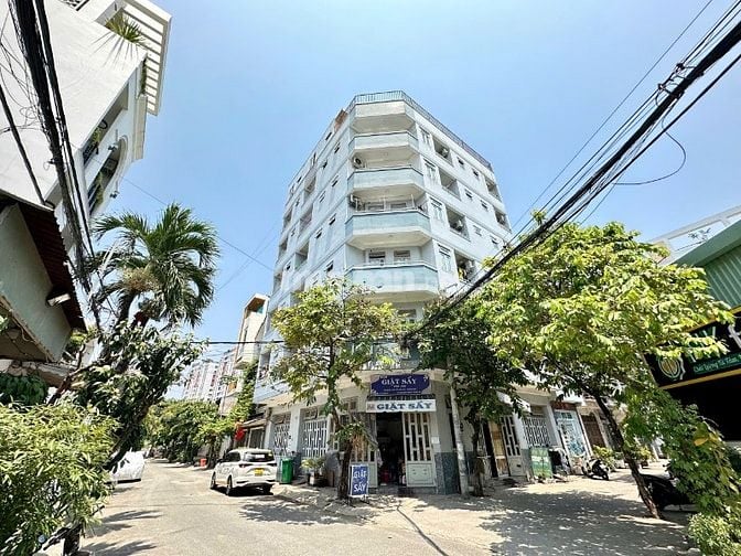 39 Phòng  Nhà 2MTNB   Phan Huy Ích giá bán 38.5 tỷ 