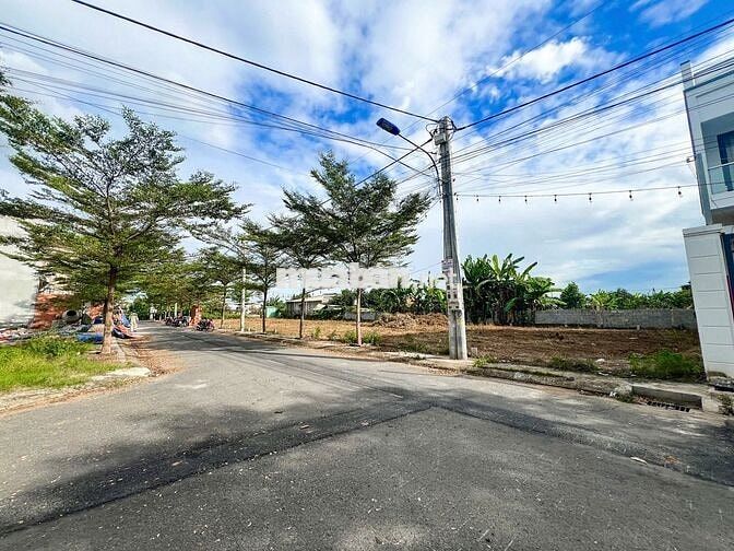 NGỘP NGÂN HÀNG BÁN RẺ LẠI LÔ ĐẤT 5X19 NGAY CÂY XĂNG BÌNH HOÀ,TÂN TRIỀU