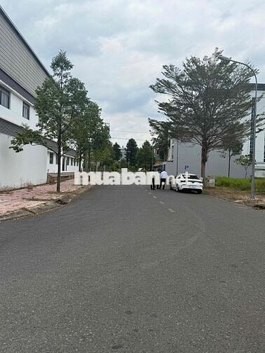 đất mặt đường nhựa 10m giá sốc cực rẻ chỉ 4,850 tỷ lô còn tl