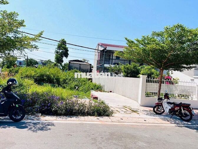 CHỦ KẸT TIỀN BÁN GẤP ĐẤT LỘC AN - HỒ TRÀM NGAY CẠNH TRẠM Y TẾ