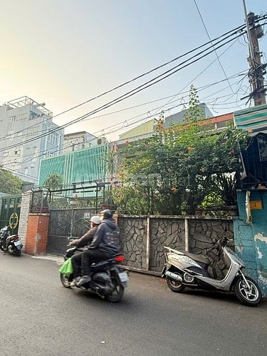 22 tỷ! Bán khuôn đất xây cao Hầm 5 Tầng Xô Viết Nghệ Tĩnh - 8x22m 