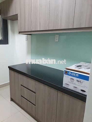 chủ cần bán gấp căn hộ 3PN-84M2, giá bán 2 tỷ750, có nội thất