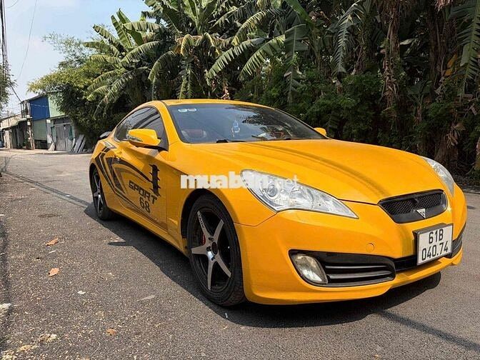Hyundai Genesis 2010 Vàng