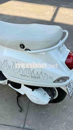 [ĐẸP XỈU]Vespa 3v ie up Trustine Bieber Siêu Đẹp!