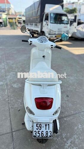 [ĐẸP XỈU]Vespa 3v ie up Trustine Bieber Siêu Đẹp!